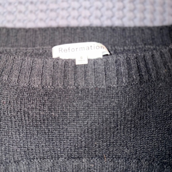 REFORMATION TWO PIECE SWEATER SET - Picture 2 of 3